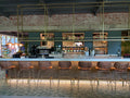 Maatwerk bar met messing frame en verlichte flessenkasten